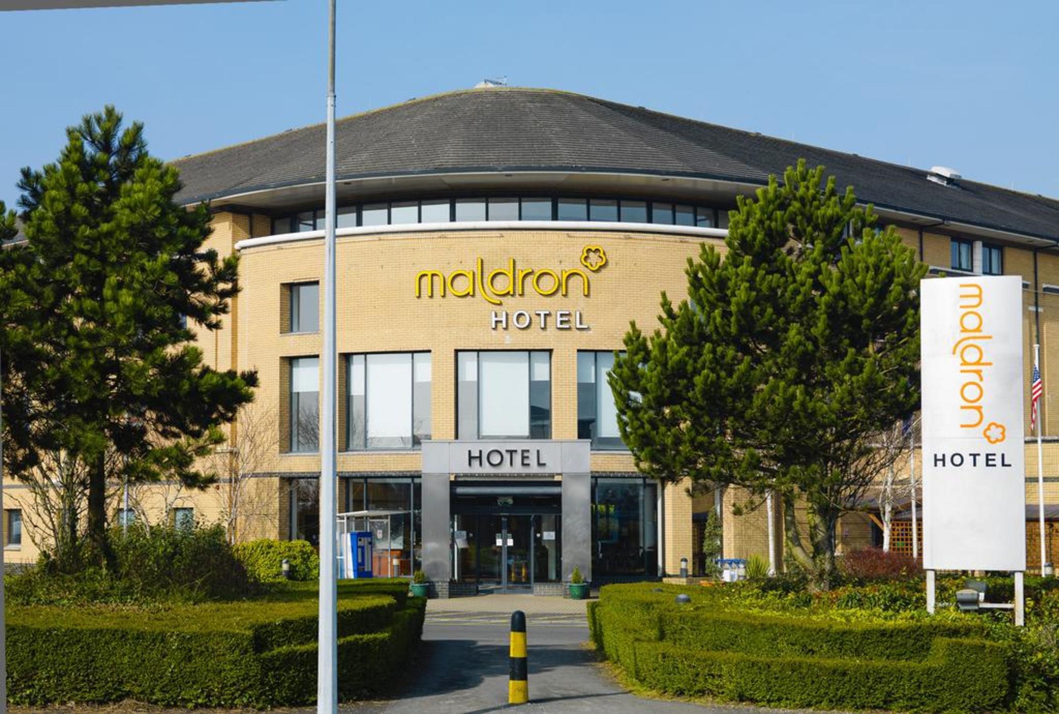 Aldergrove Maldron Hotel Belfast International Airport מראה חיצוני תמונה